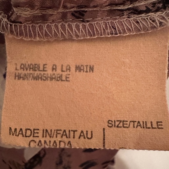 Vintage Floral Pleated Skirt | Rose Print | Dark Cream Satin-Like Fabric Size S - Picture 6 of 7